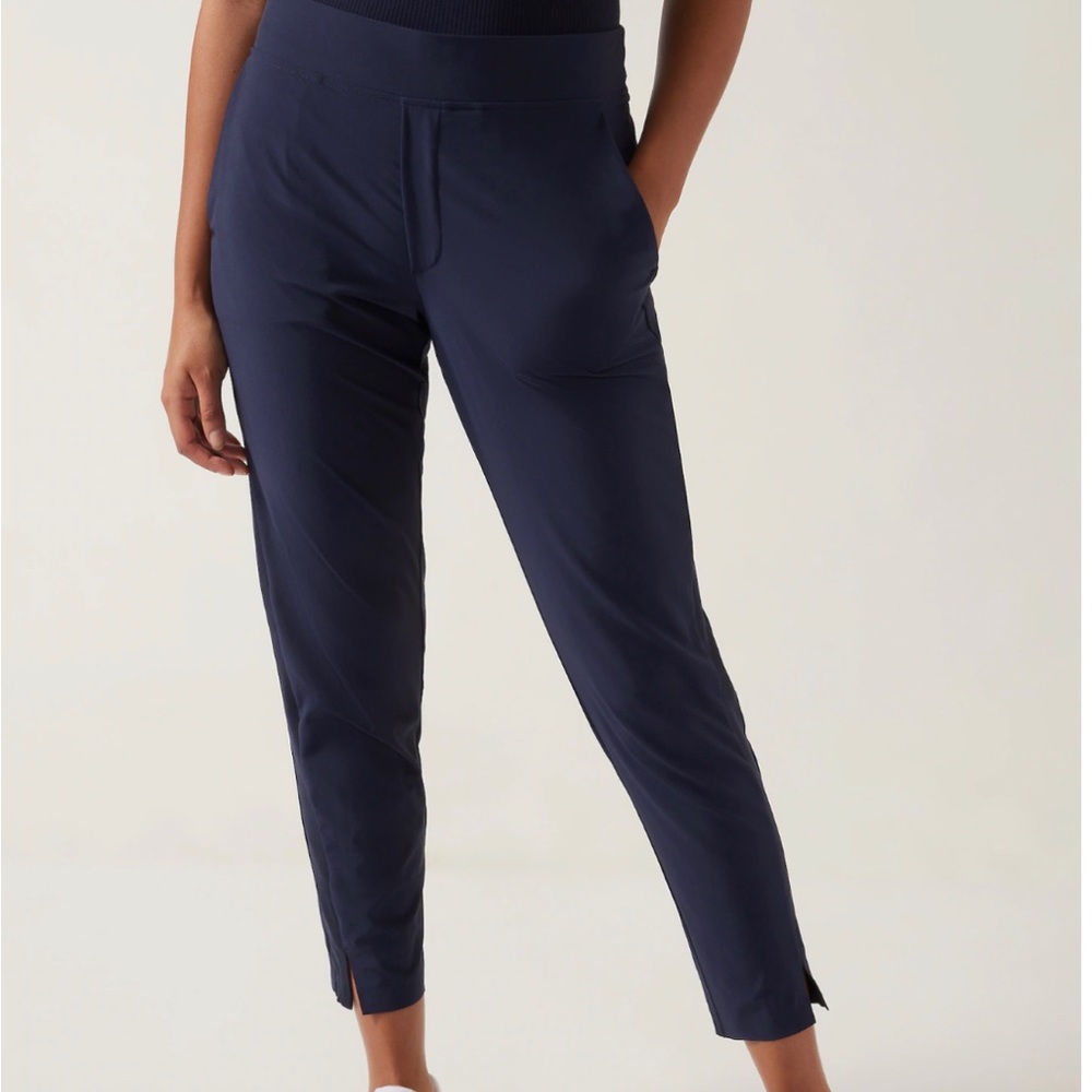 Athleta Brooklyn ankle pants in navy – size 6T